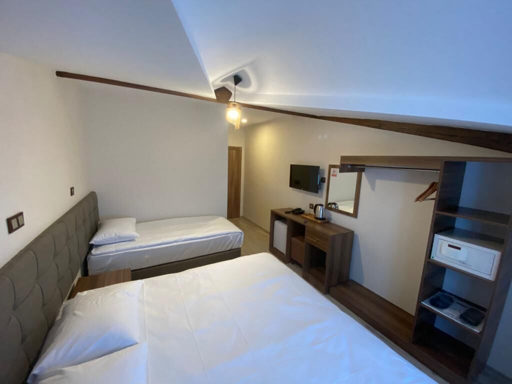 Zümrüt Palas Otel