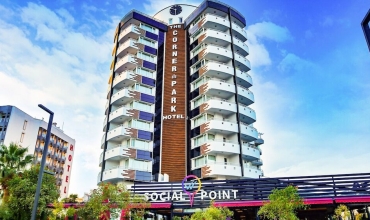 The Corner Park Hotel