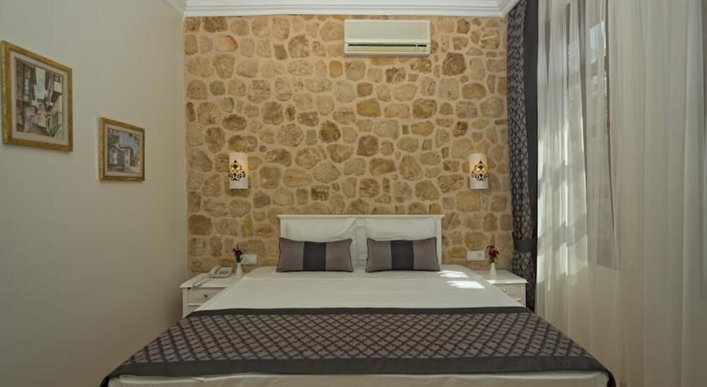 Argos Hotel